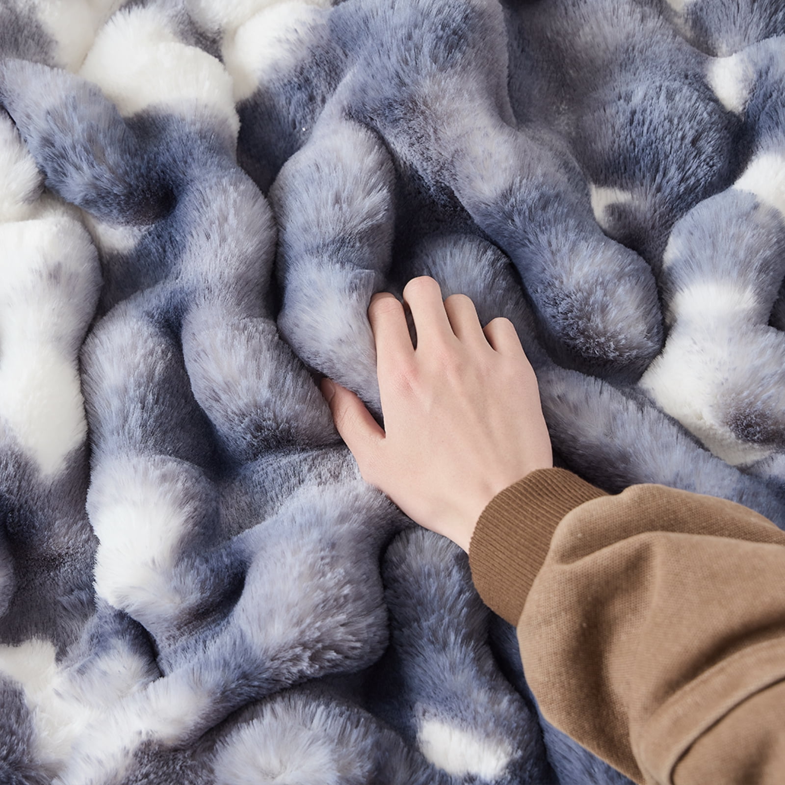GEMBED Faux Fur Throw Blanket for Couch Fuzzy Soft Plush Thick Bubble Blanket for Living Room, 50x60 inches, Tie Dye Blue