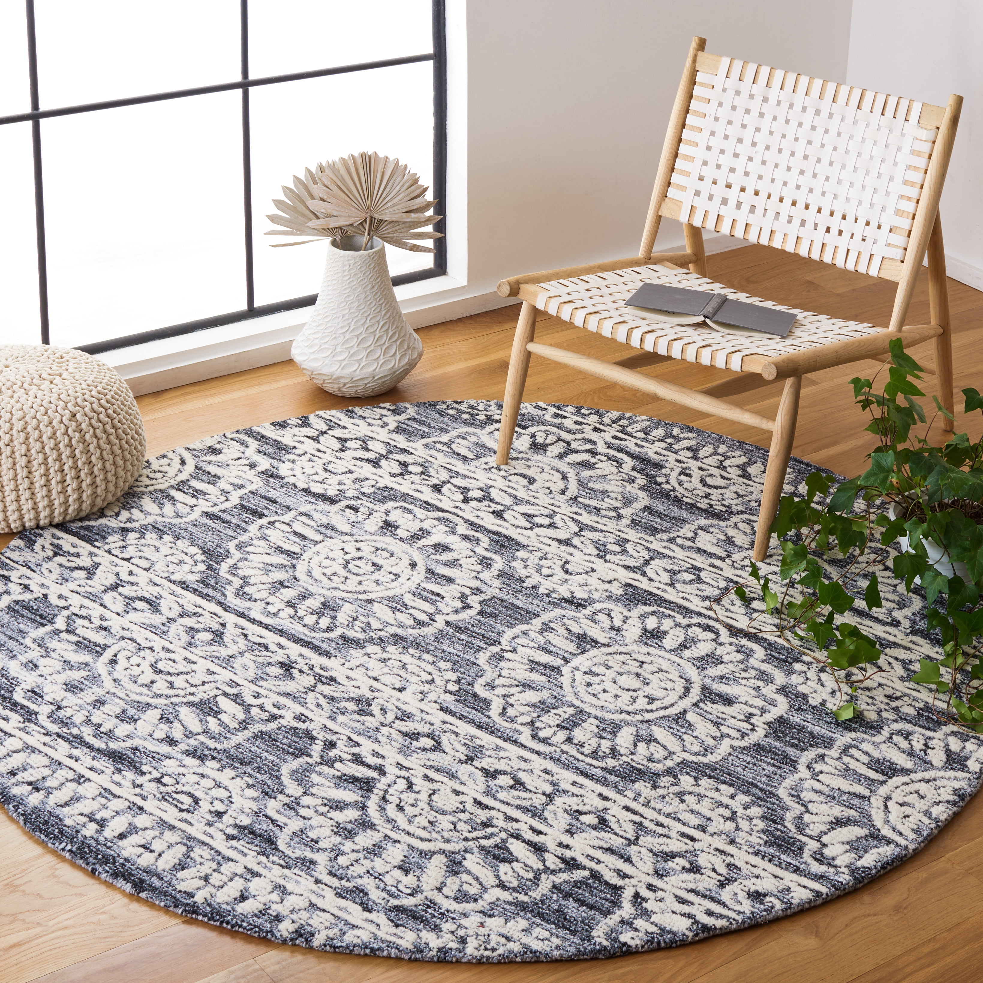 SAFAVIEH Metro Merrick Medallion Area Rug, Grey/Ivory, 6' x 6' Round