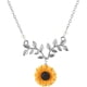 thumbnail image 1 of Collar con colgante de girasol, cadena de hojas de perlas, gargantilla hecha a mano de resina bohemia para mujeres y niñas, 1 of 7