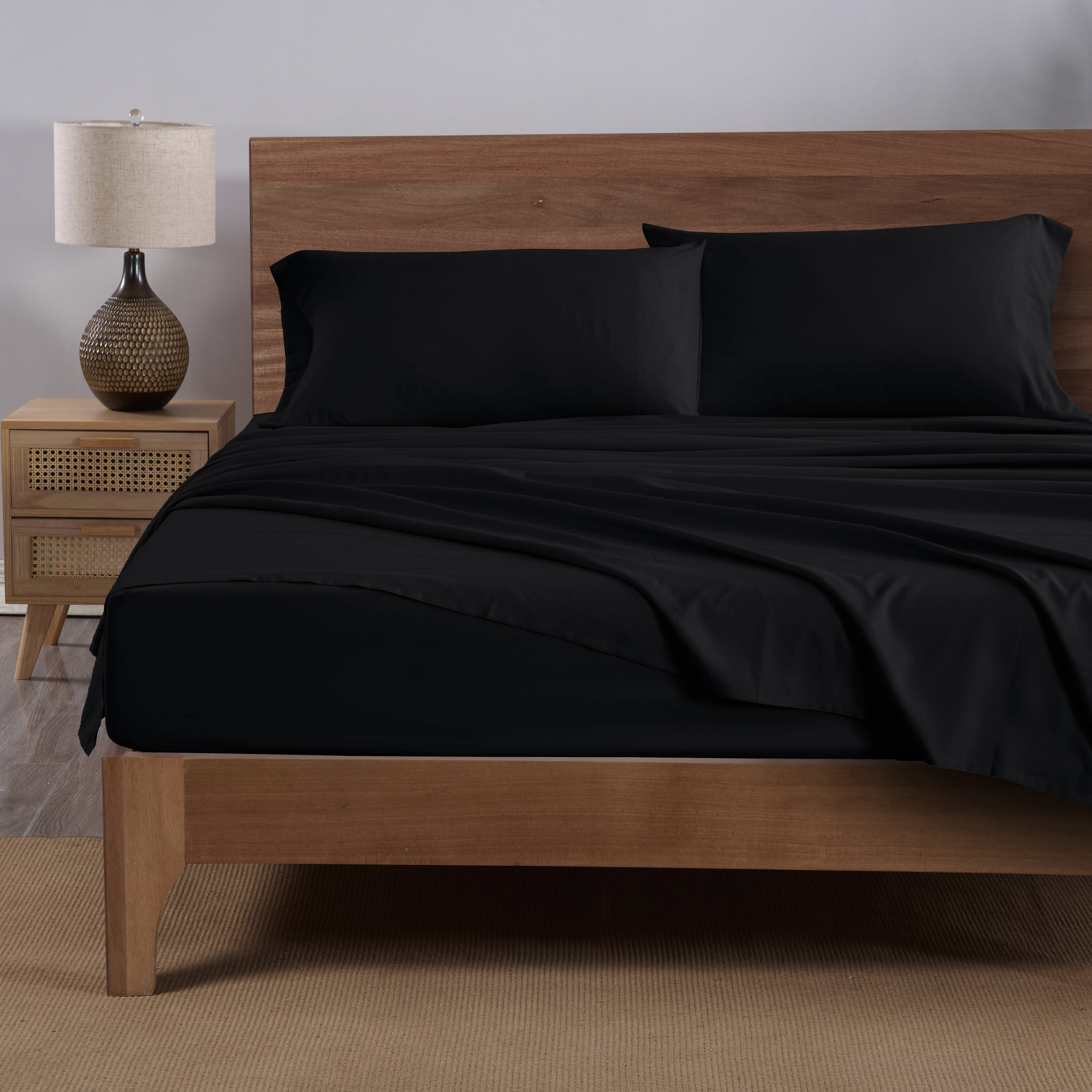 Mainstays Super Soft High Quality Brushed Microfiber Pillowcase Set, King, Rich Black, 2 Piece
