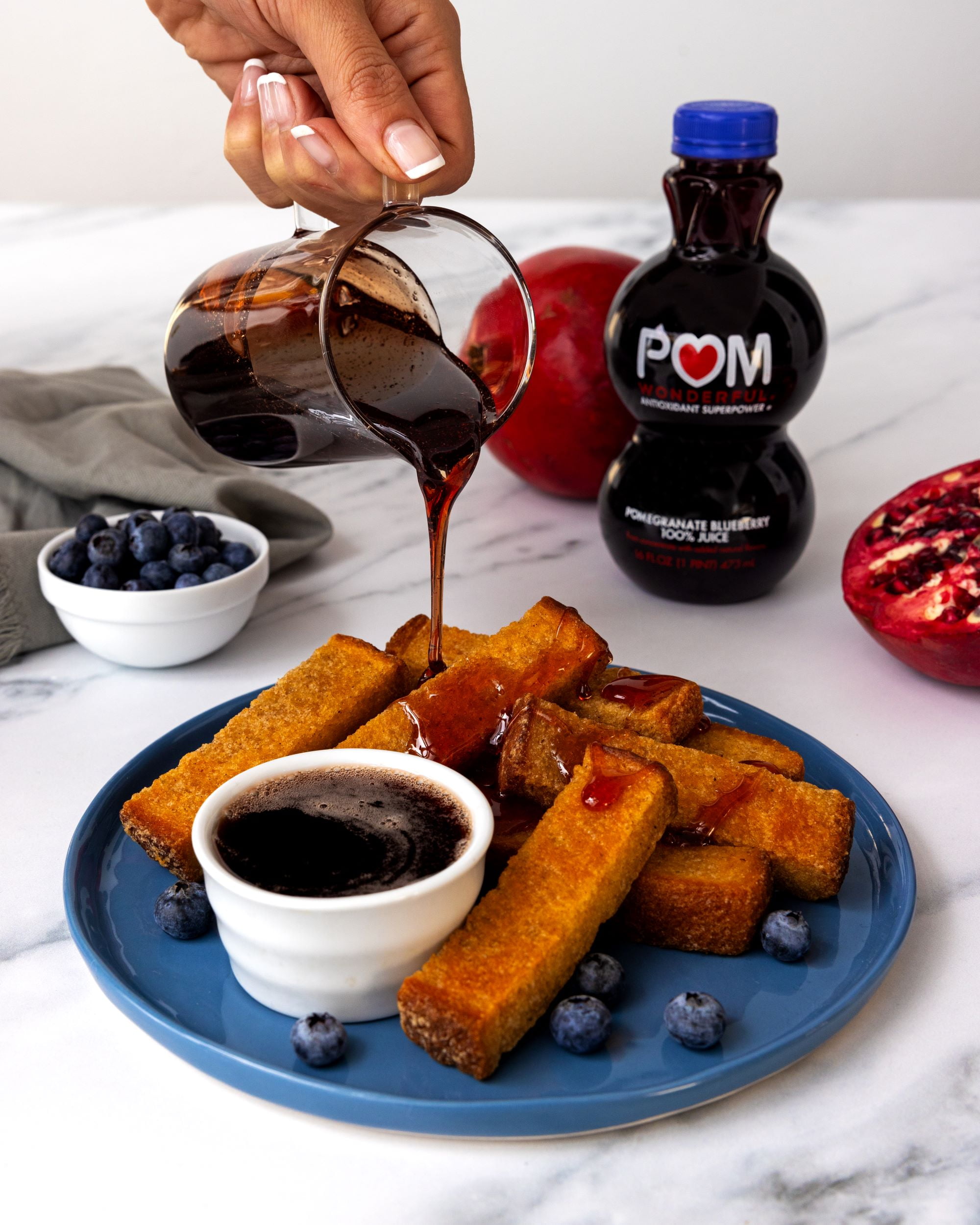 POM Wonderful Antioxidant Pomegranate Blueberry 100% Juice, 16 fl oz