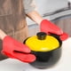 thumbnail image 1 of Guante de Silicona para Horno, Grueso y Resistente Al Calor | Agarre Mejorado, Diseño de Puntos Antideslizantes | Herramienta de Cocina Aislante y Duradera para Cocinar a La Parrilla, 1 of 6