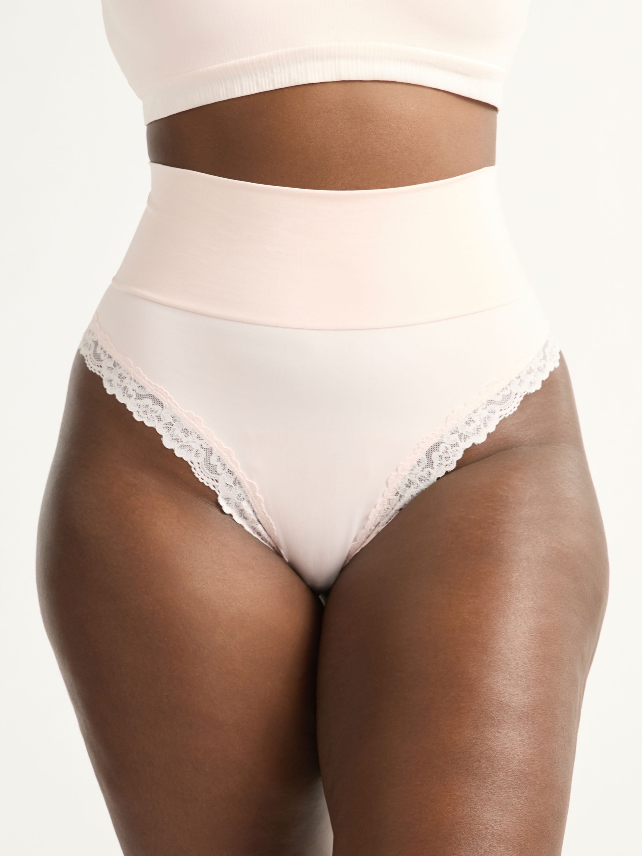 Joyspun Women's Everyday Smoothing Thong with Lace, Sizes S-XXXL