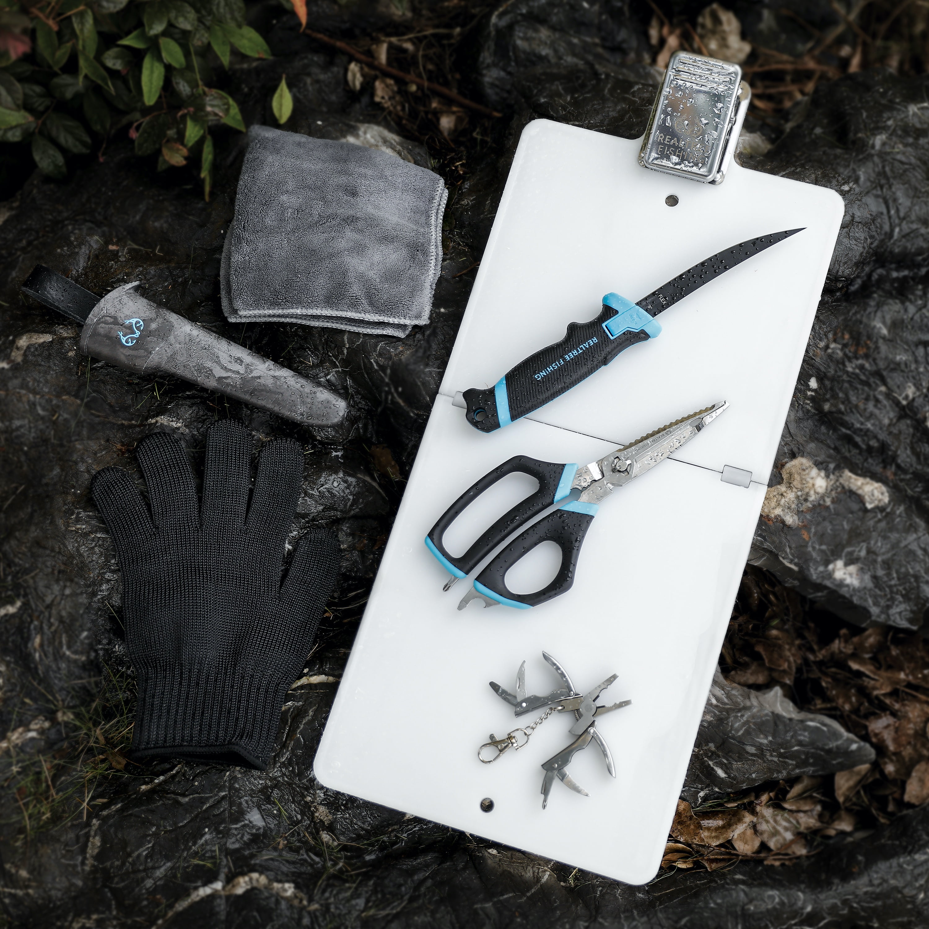 Realtree 5-7pc Angler Combo Kit Gift Set w Fishing Multi-Tool,LED  LineCutter Etc