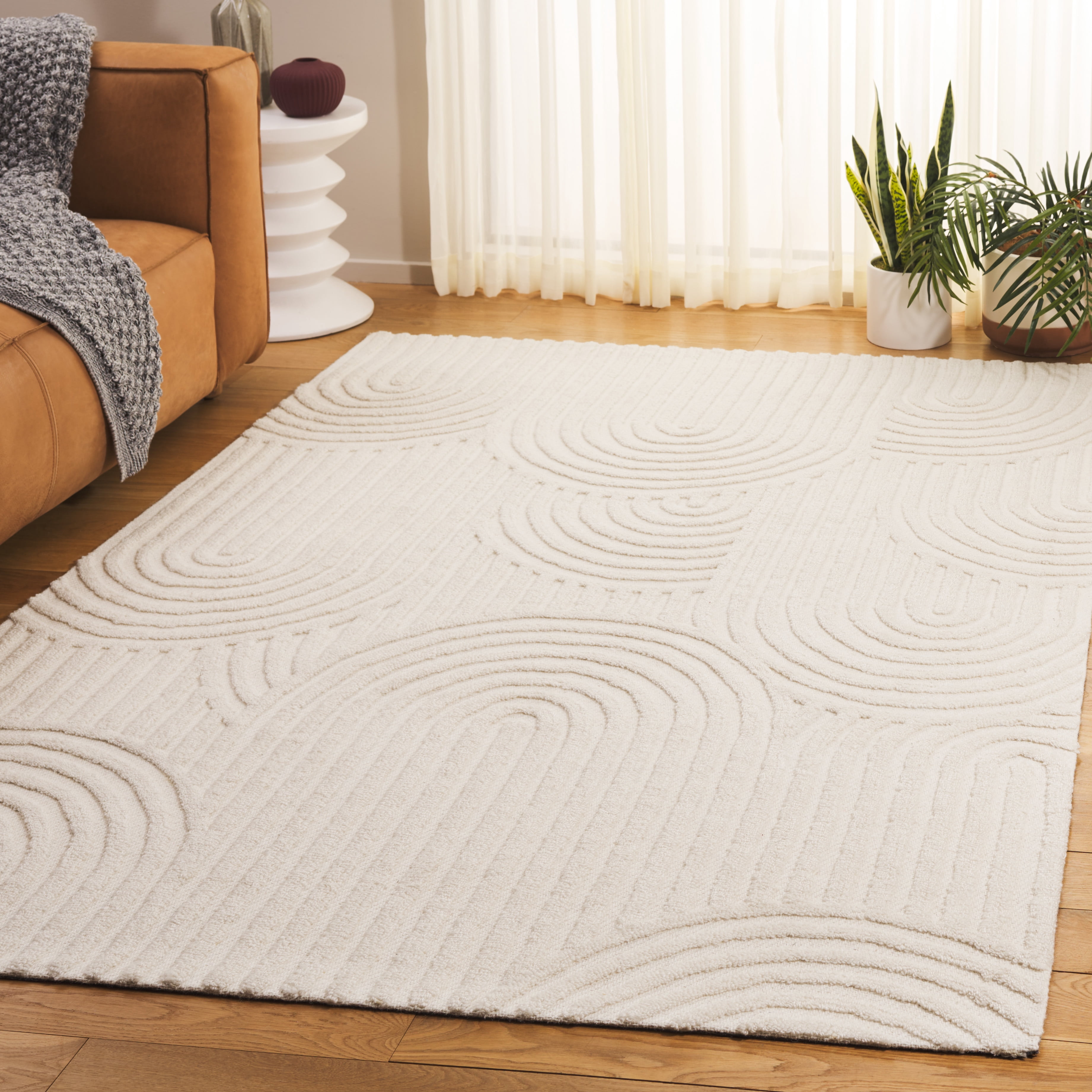 SAFAVIEH Southampton Katie Geometric Area Rug, Ivory, 4' x 6'