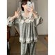 thumbnail image 1 of Conjunto de dos piezas de pijama holgado con costuras de encaje vintage con flores dulces de otoño para mujer, 1 of 6