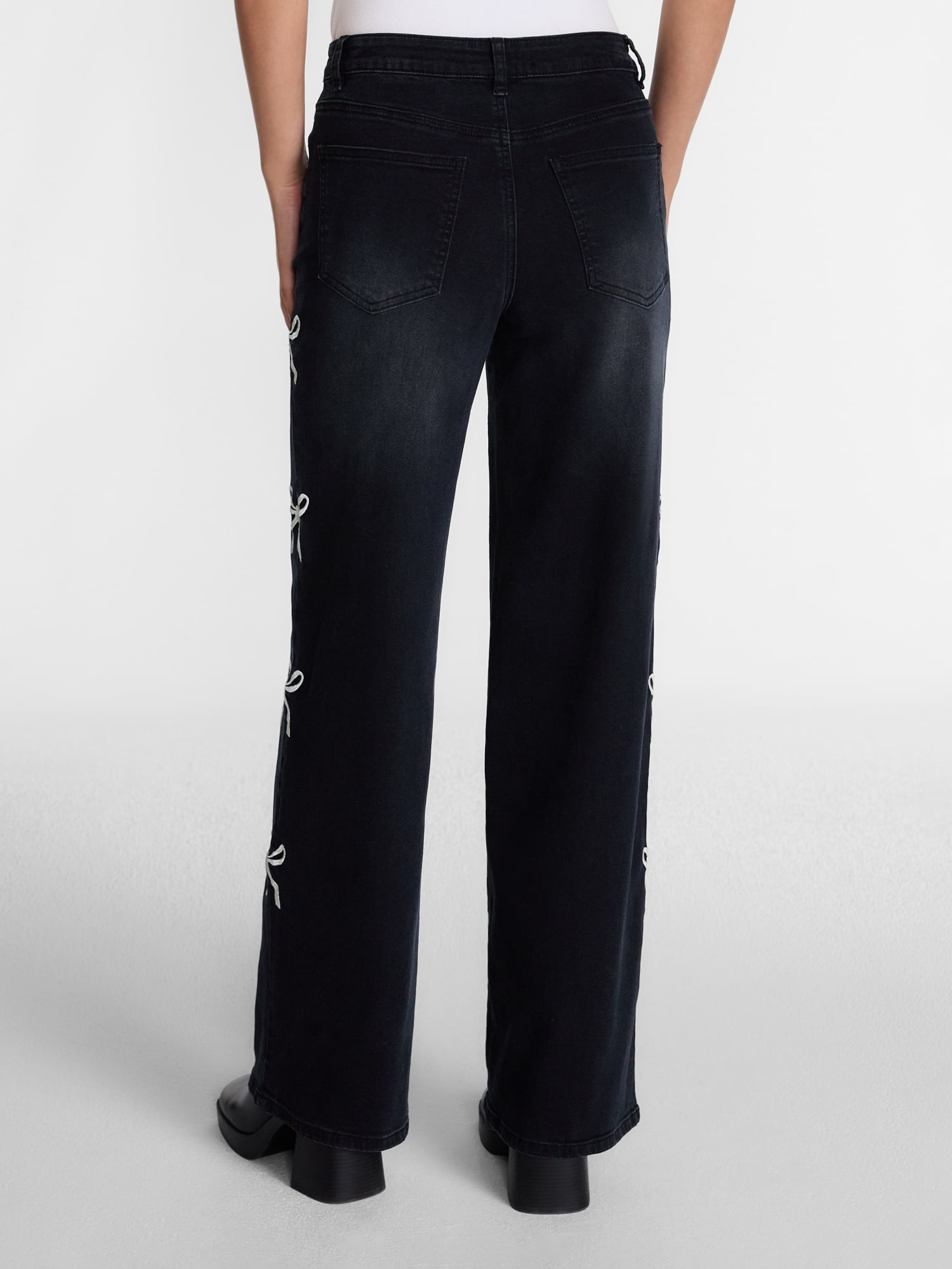 Madden NYC Women’s Ultra 90's Jeans with Bow Embroidery, 32'' Inseam, Sizes 00-18