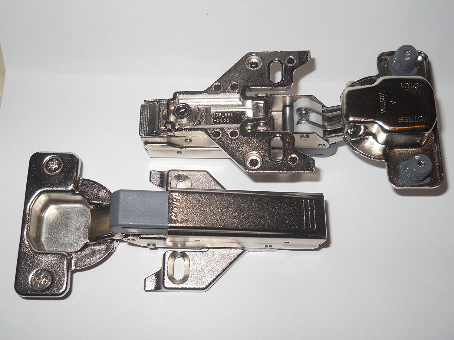 2 120 Degree Face Frame Clip On Hinge With Soft Close Adapters & Plates