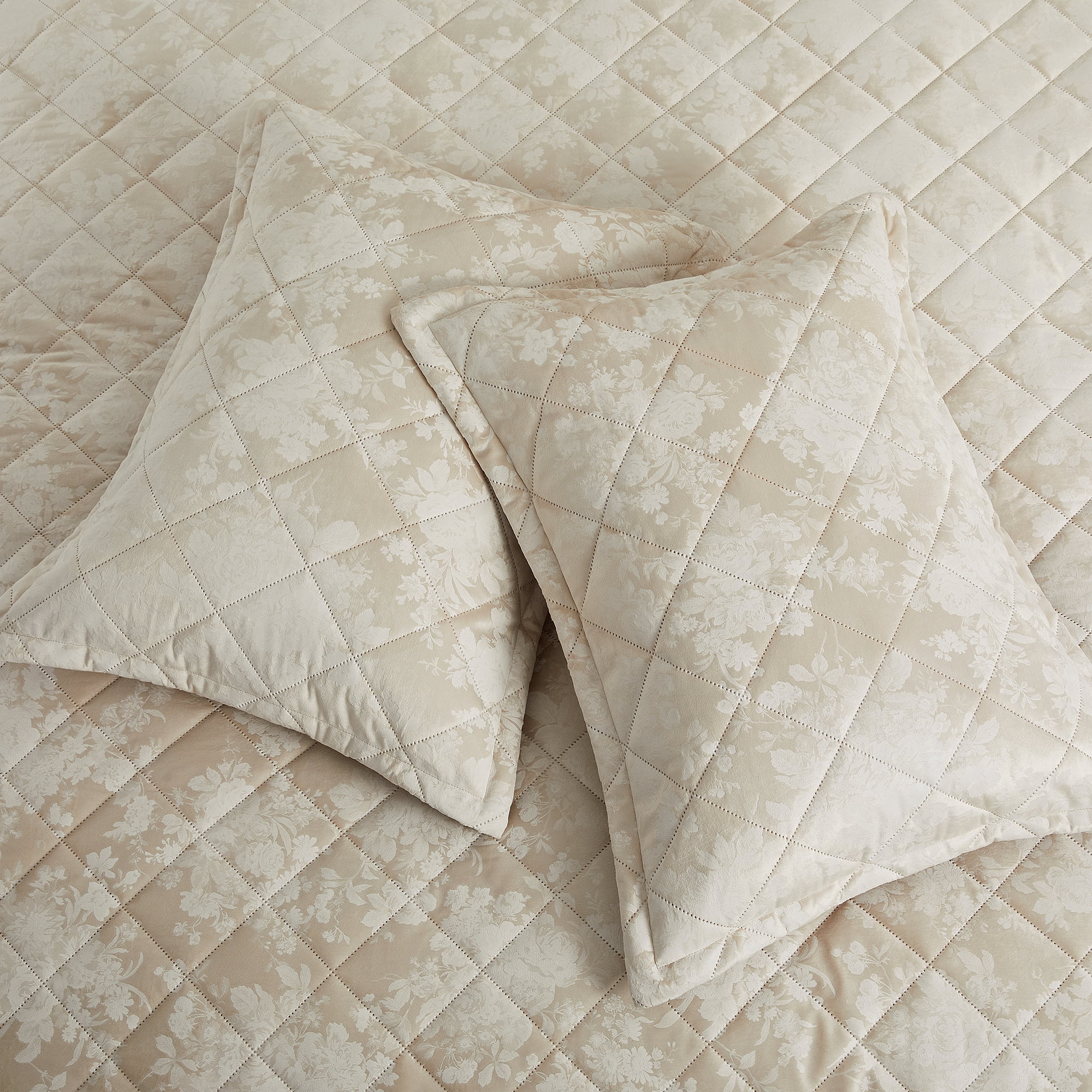 IR Imperial Rooms Luxury Velvet 2-Piece Floral Pattern Bedspread Set Ultrasonic Embossed Reversible Quilt Set Washable Bedding Twin Size Beige