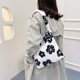 thumbnail image 1 of Bolso de hombro de felpa con estampado vintage para mujer Bolso grande de invierno (Floral de vaca) Tmvgtek Para estrenar, 1 of 9