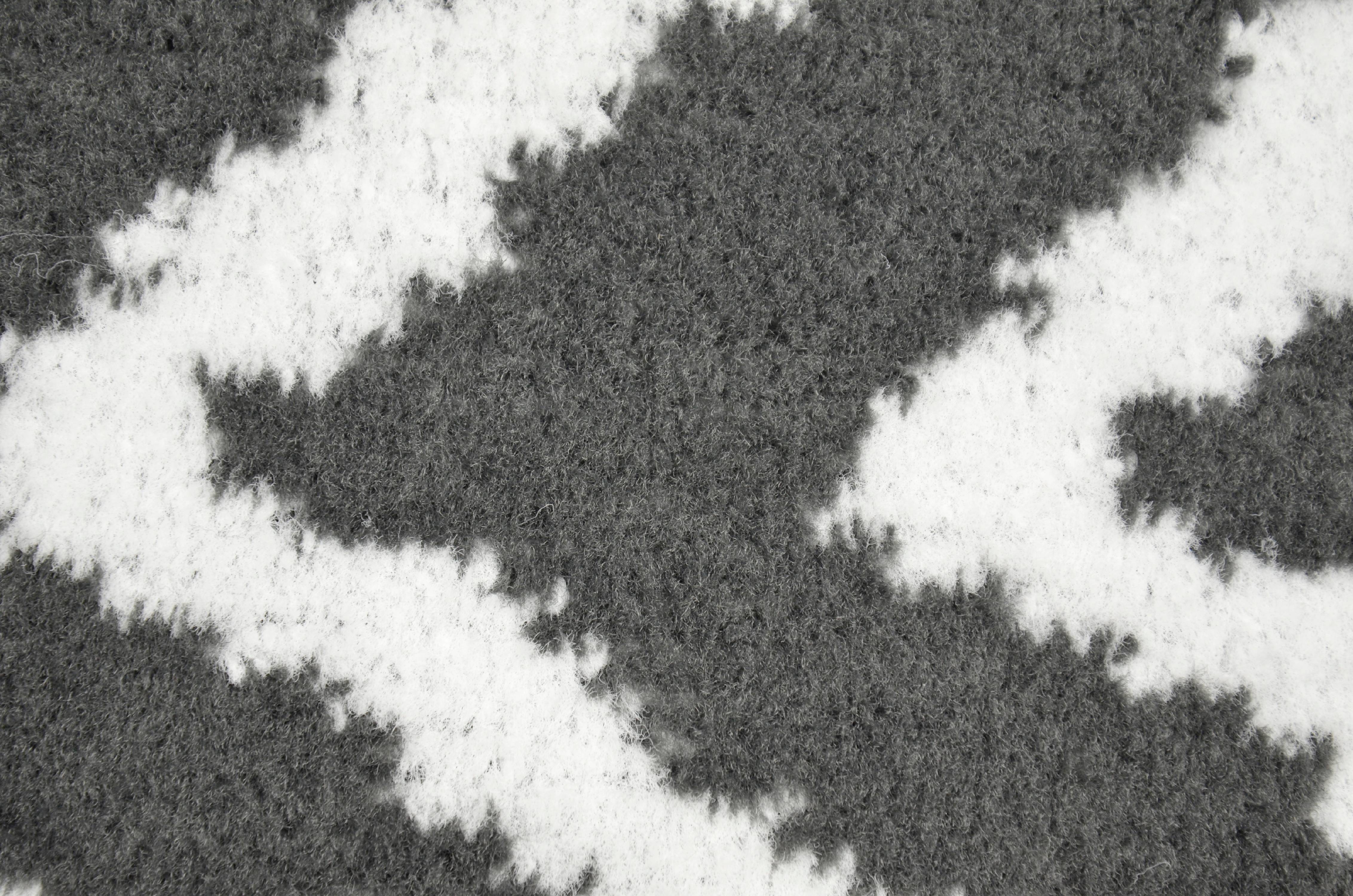 Mainstays Distressed Zig Zag Cinder Gray/White 7'6"x9'6" Indoor Area Rug - image 4 of 5