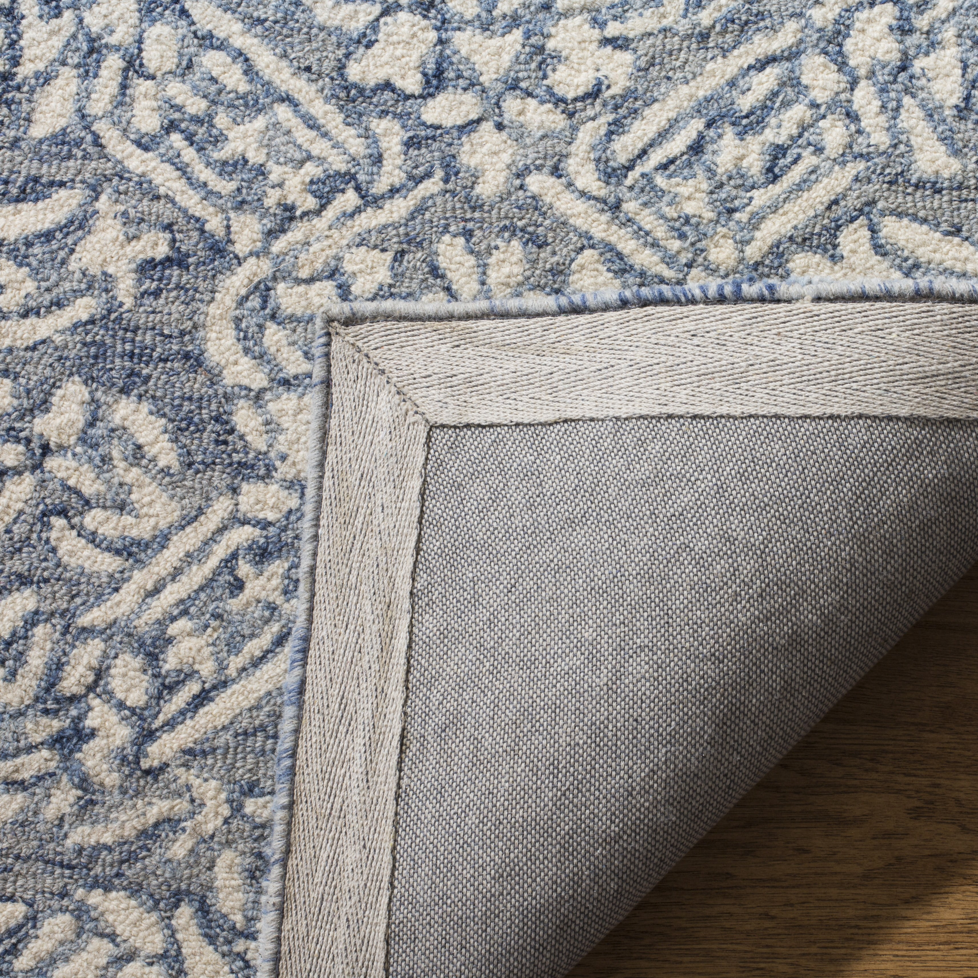 SAFAVIEH Micro-Loop Carmella Oriental Wool Runner Rug, Blue/Ivory, 2'3" x 8'
