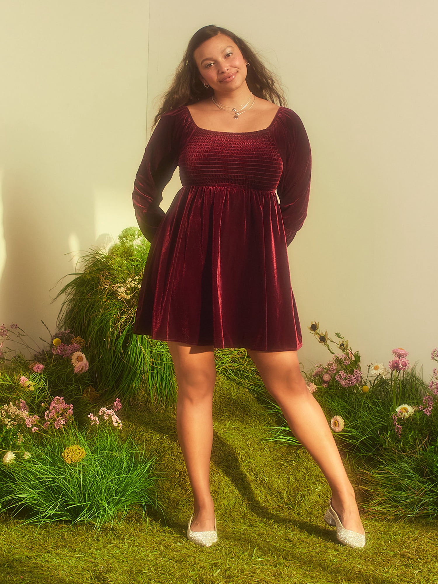 Celebrity Pink Women's Sweetheart Velvet Dress, Sizes XS-XXXL