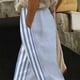 thumbnail image 4 of Amzcrzy Pantalones De Lino Mujer Capri Rayas Moda Pierna Recta Ligeros Holgados Casuales Playa Vacaciones Verano Con Bolsillos Tallas S-2XL Azul, 4 of 6