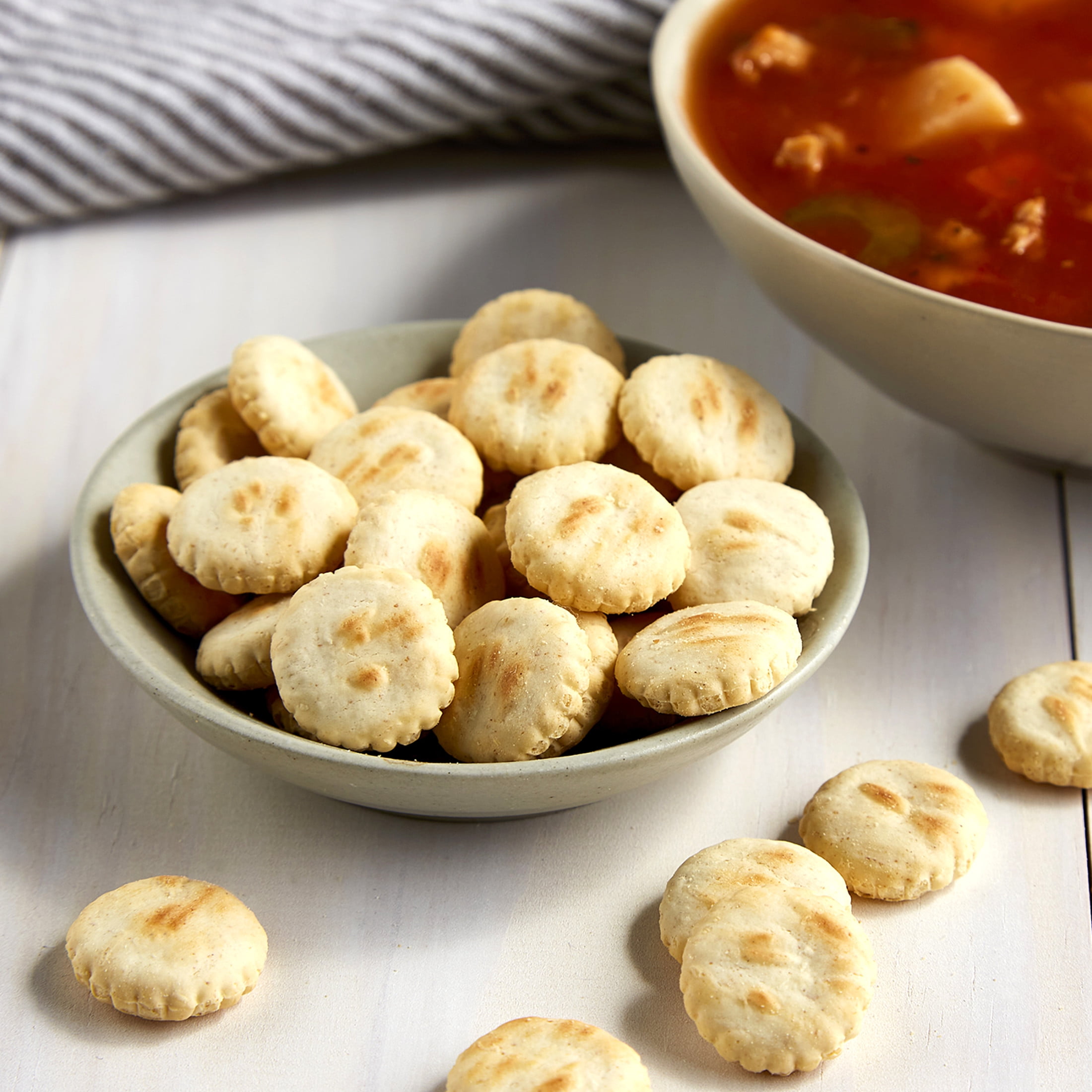Premium Original Soup & Oyster Crackers, Lunch Snacks, 9 oz