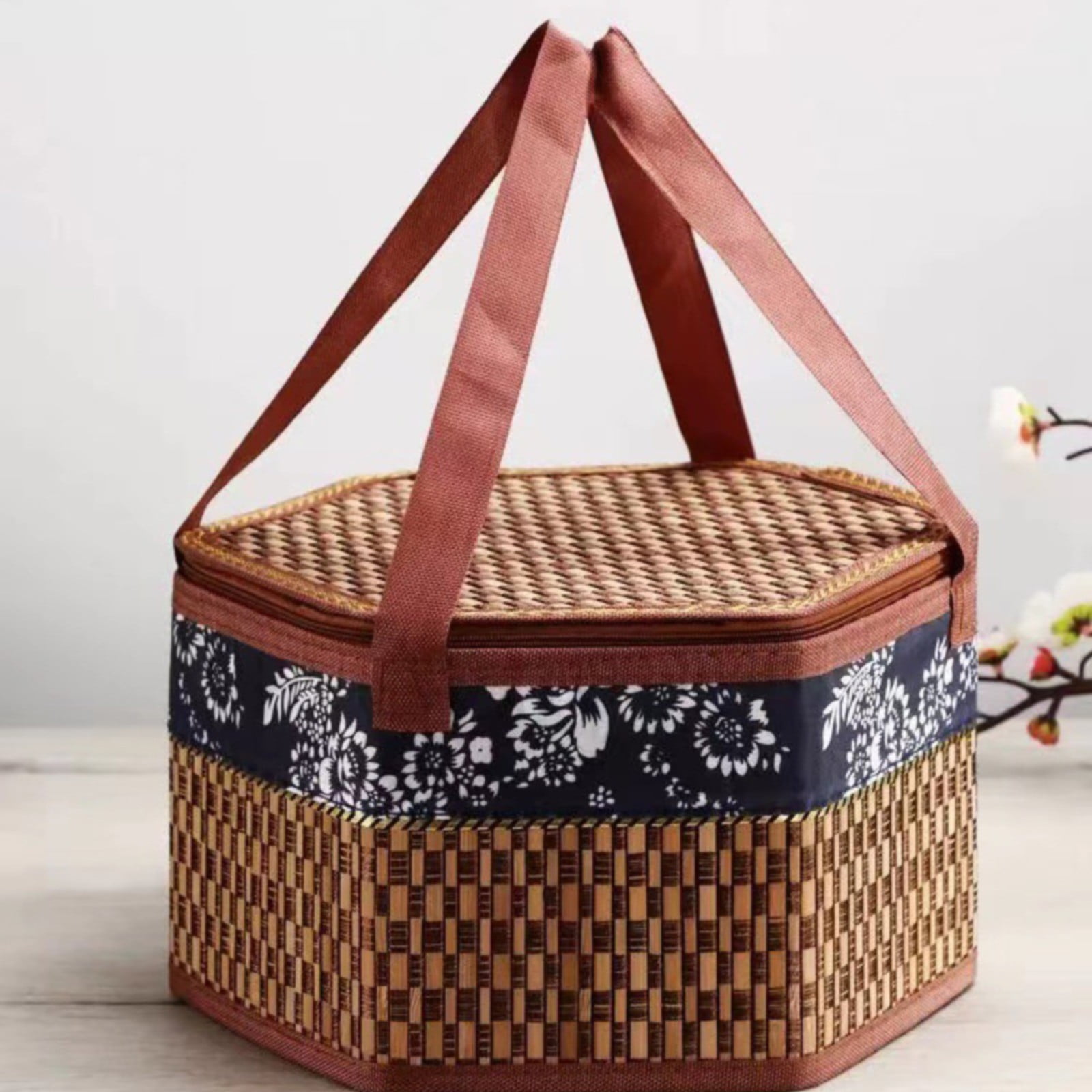 Wicker Picnic Basket with Lid, Folding Fruit Basket with Handles Food Storage Basket for Outdoor Picnic, Woven Basket Wicker Storage Bag (3 Size Options)