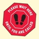 thumbnail image 4 of Señales de piso de PVC con distanciamiento social, calcomanía adhesiva "Espere aquí", marcador antideslizante rojo, 4 of 8