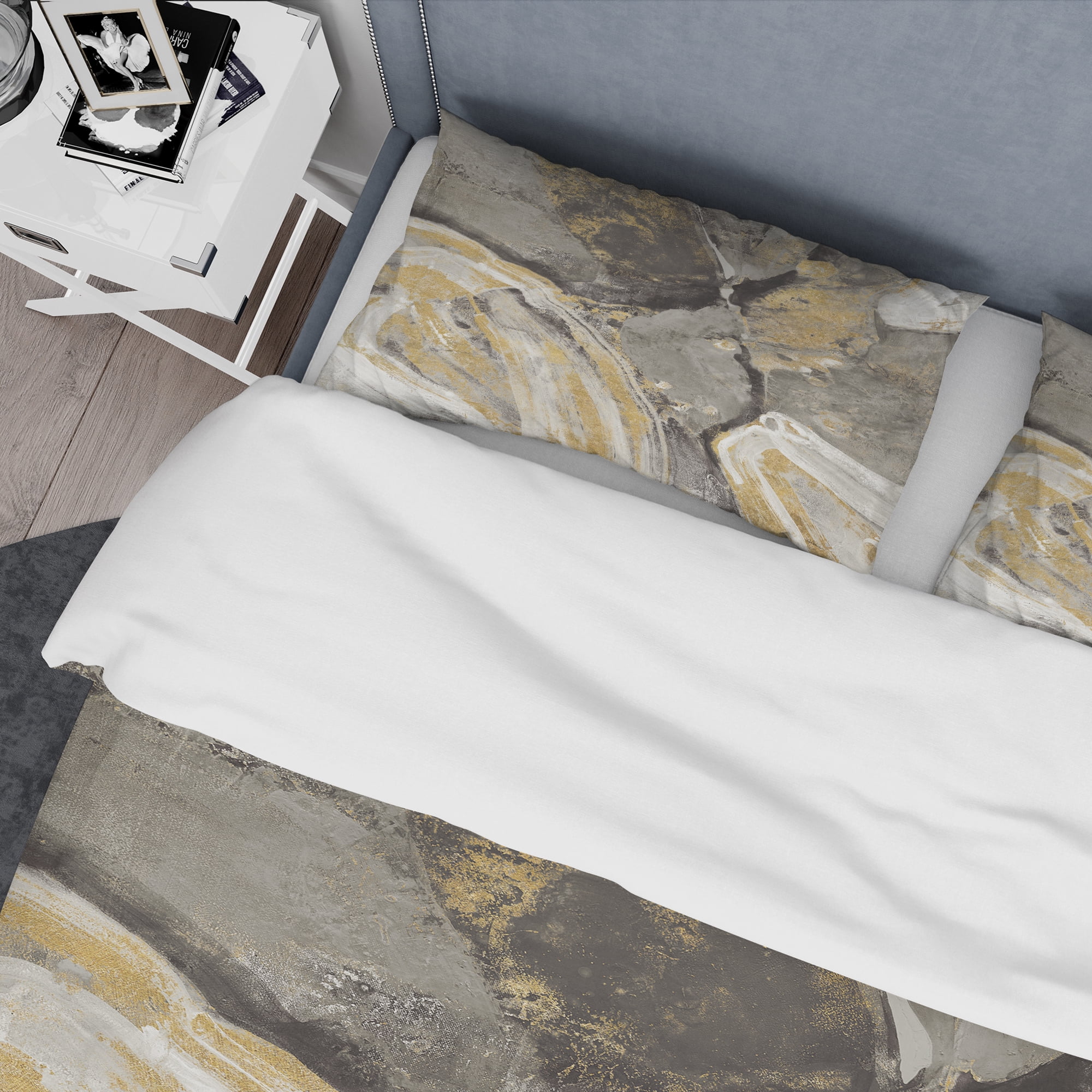 Designart 'Glam Phoenix Neutral' Glam Duvet Cover Set