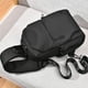 thumbnail image 1 of Riñonera impermeable para hombre | Elegante mochila bandolera pequeña | Bolsa de viaje ligera de poliéster | Correa ajustable izquierda-derecha | Mochila informal para exteriores para hombre, 1 of 8