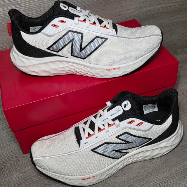New Balance Men's Fresh Foam Arishi v4 Running Shoes Size 9.5 White Black Mesh