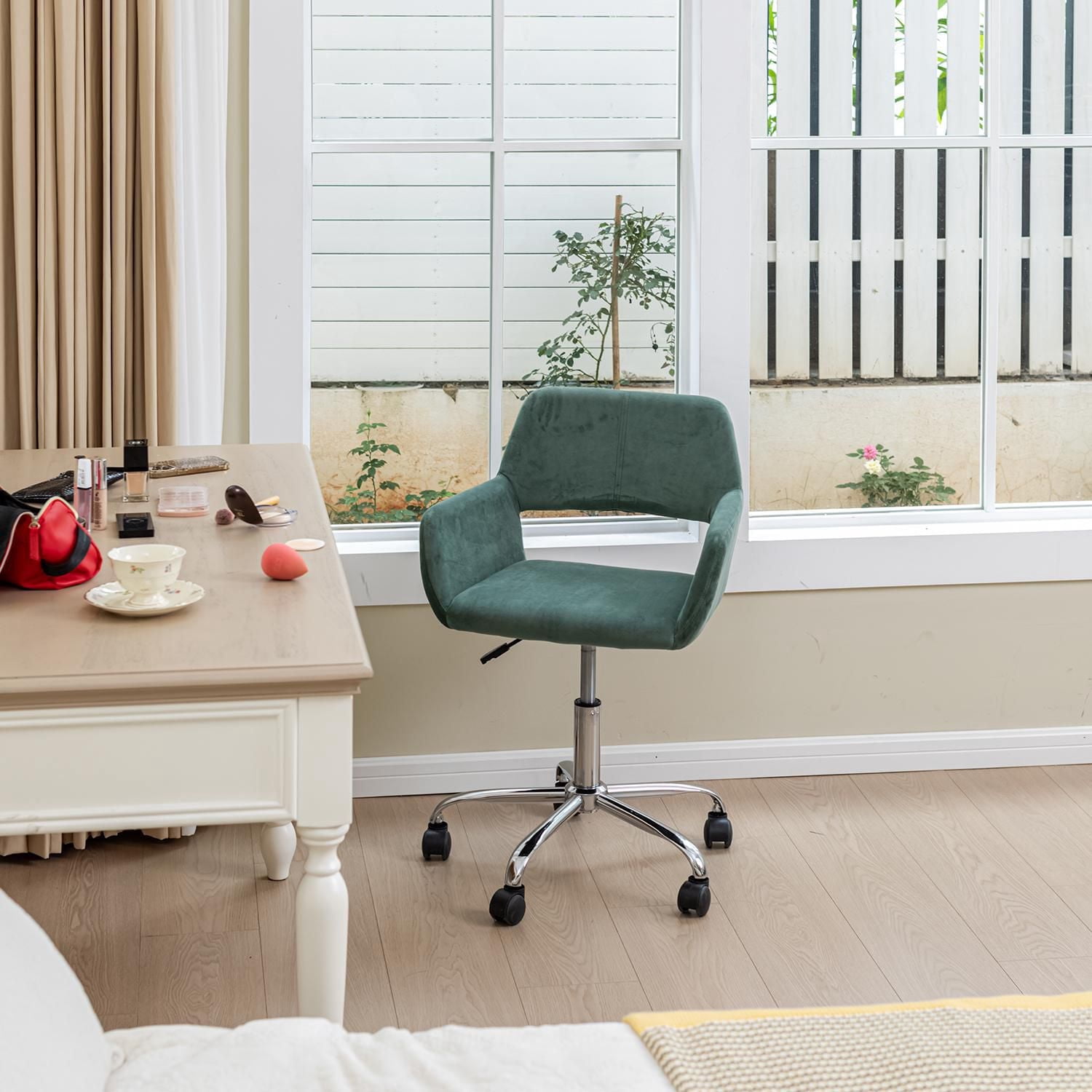 Homy Casa Chaise de bureau réglable, chaise de bureau rembourrée avec base chromée, chaise de travail pivotante avec roulettes