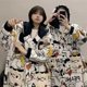 thumbnail image 5 of Pijamas de pareja de terciopelo grueso con dibujos animados de Snoopy, Charlie Brown y PeppermintPatty, pijamas largos de terciopelo coral con película de anime creativa, 5 of 5