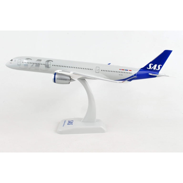 Hogan Wings 1-200 SAS A350-900 Plane with Gear, REG No. SE-RSA
