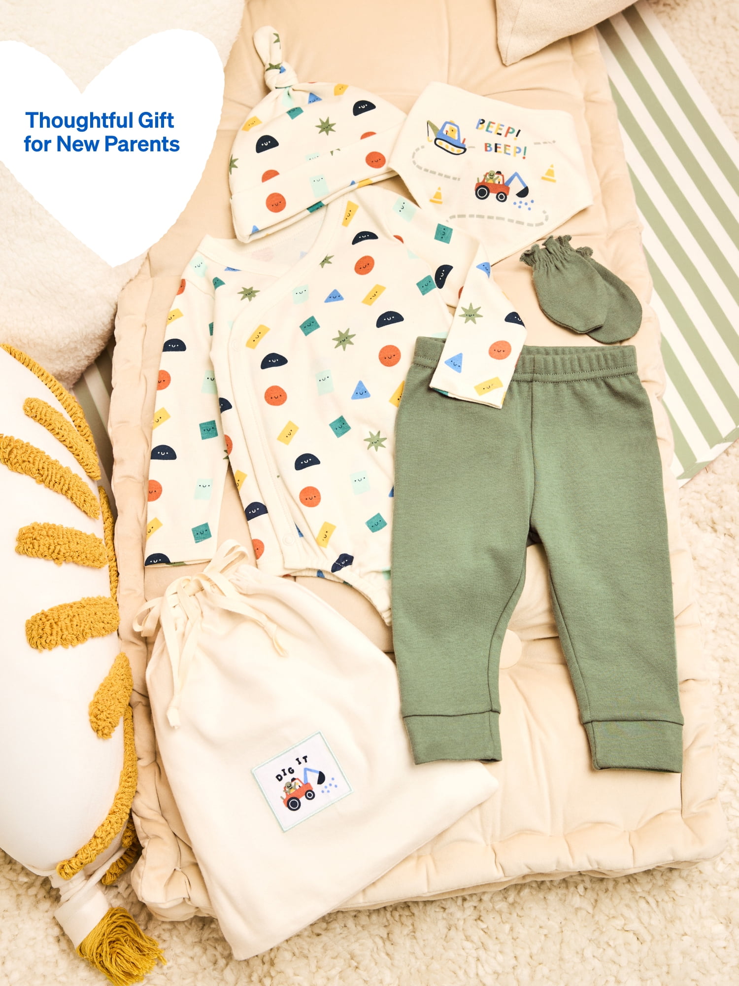 Garanimals Newborn & Baby 100% Cotton Newborn Essentials Set, Sizes Newborn–9M, 5-Piece