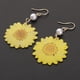 thumbnail image 5 of Pendientes Dried Daisy Sunnimix Dorados, 5 of 8