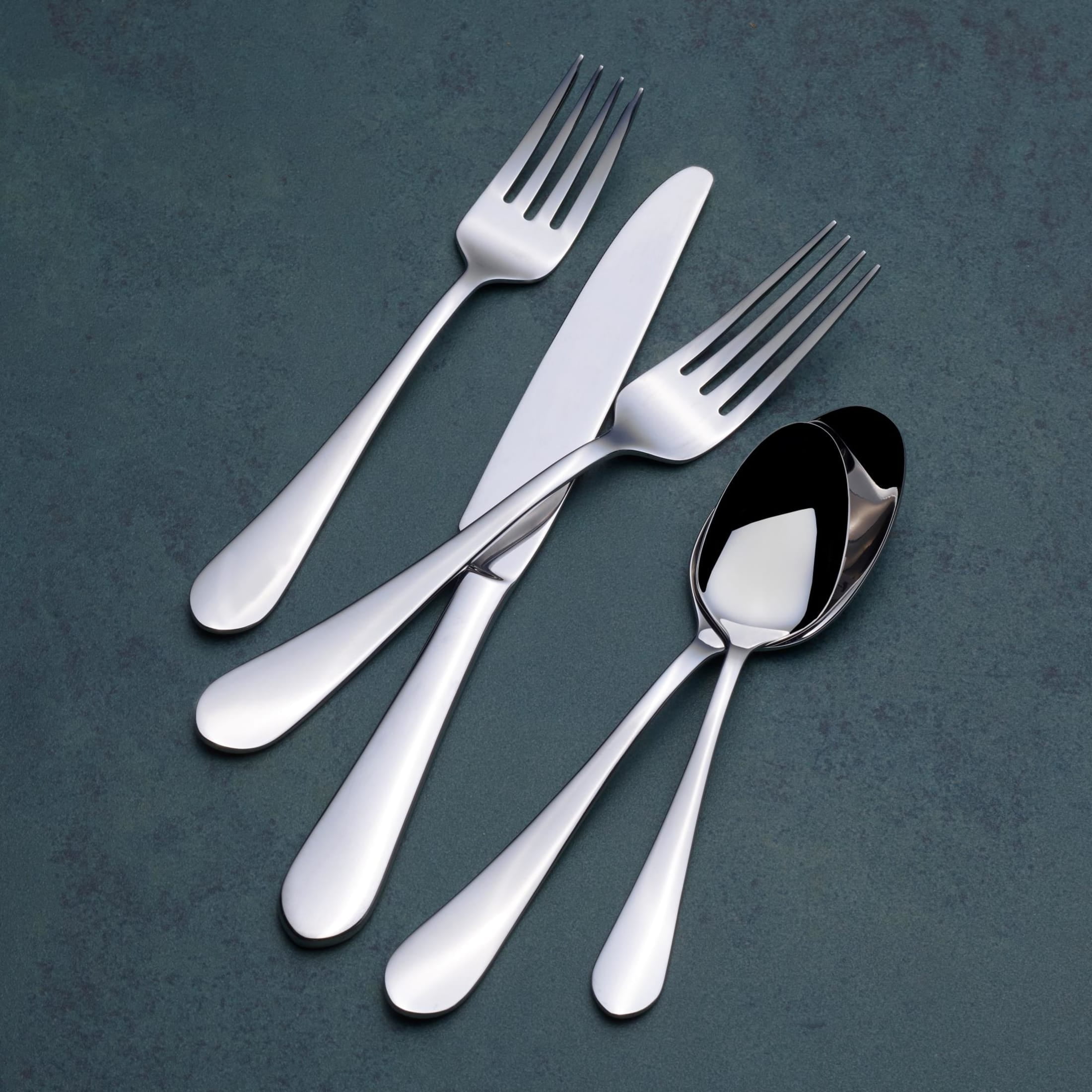 Wallace Hunter Flatware Set
