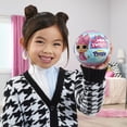 thumbnail image 2 of ¡Sorpresa de Toy L.O.L.! ¡A LOL Surprise le encantan los mini dulces, amigos!, 2 of 6