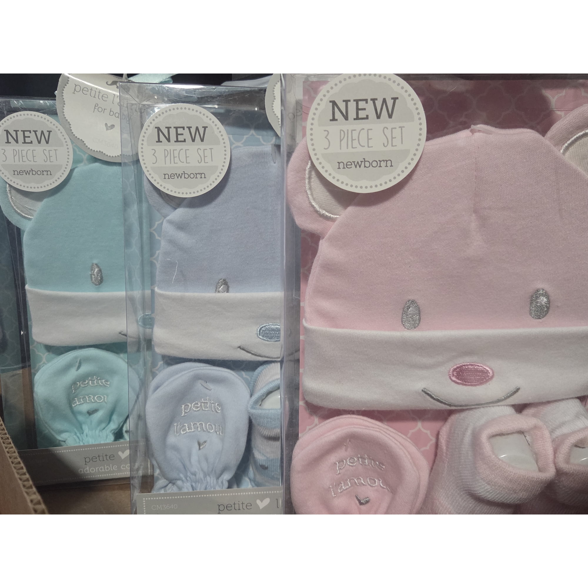 new born 3 - peice baby gift set includes : Cap , Mittens & socks 3 color set . 0-6 months