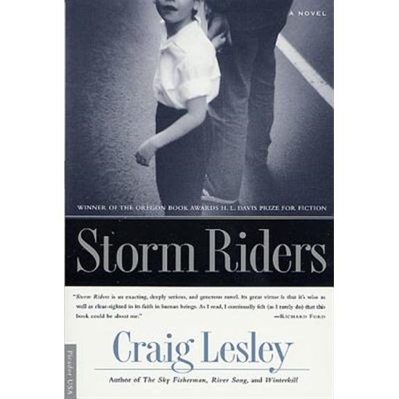 Pre-Owned Storm Riders (Paperback) 0312263988 9780312263980