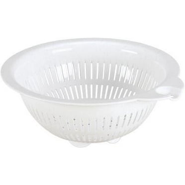 Plastic 4 Quart Colander