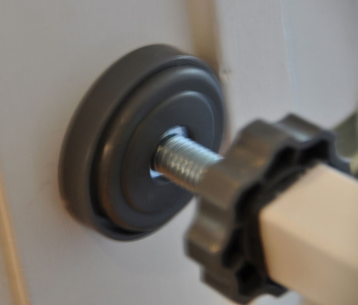 Cool Runners 36"H Tall Boy Dog Gate