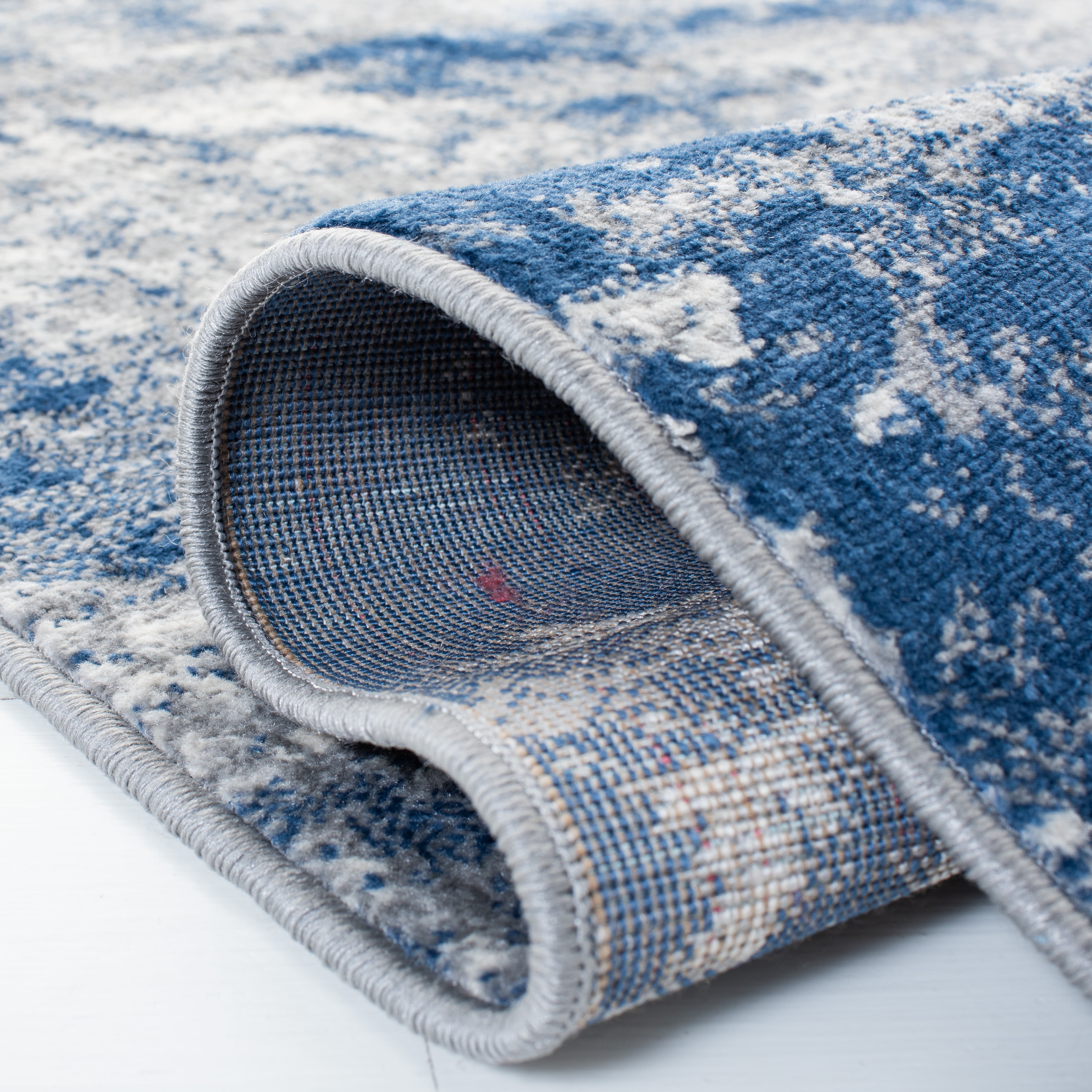SAFAVIEH Brentwood Ainslee Abstract Area Rug, Grey/Navy, 9' x 9' Square