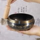 thumbnail image 3 of Cuenco Tibetano de 8 cm con Escrituras, Ideal para Meditación, Yoga, Relajación, Sanación de Chakras y Oración., 3 of 5