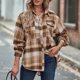 thumbnail image 3 of Camisa a cuadros para mujer, Top clásico de manga larga con botones y cuello vuelto, con bolsillos, cuadros café XL, 3 of 6