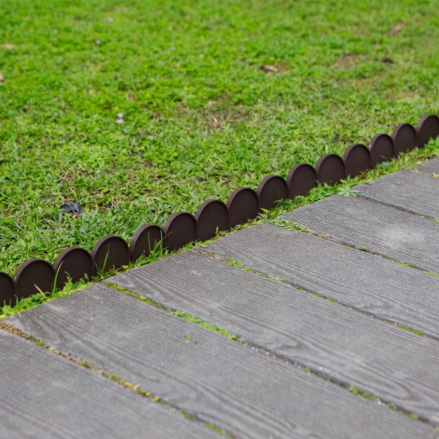 Garden Border Edging in Half Round (Semicircle) Arched Design - 15pcs Brown Yard Landscaping Fence Liner Lawn Edge Barrier - 20ft. Kit of Decorative Lawn Landscape Panels Elements