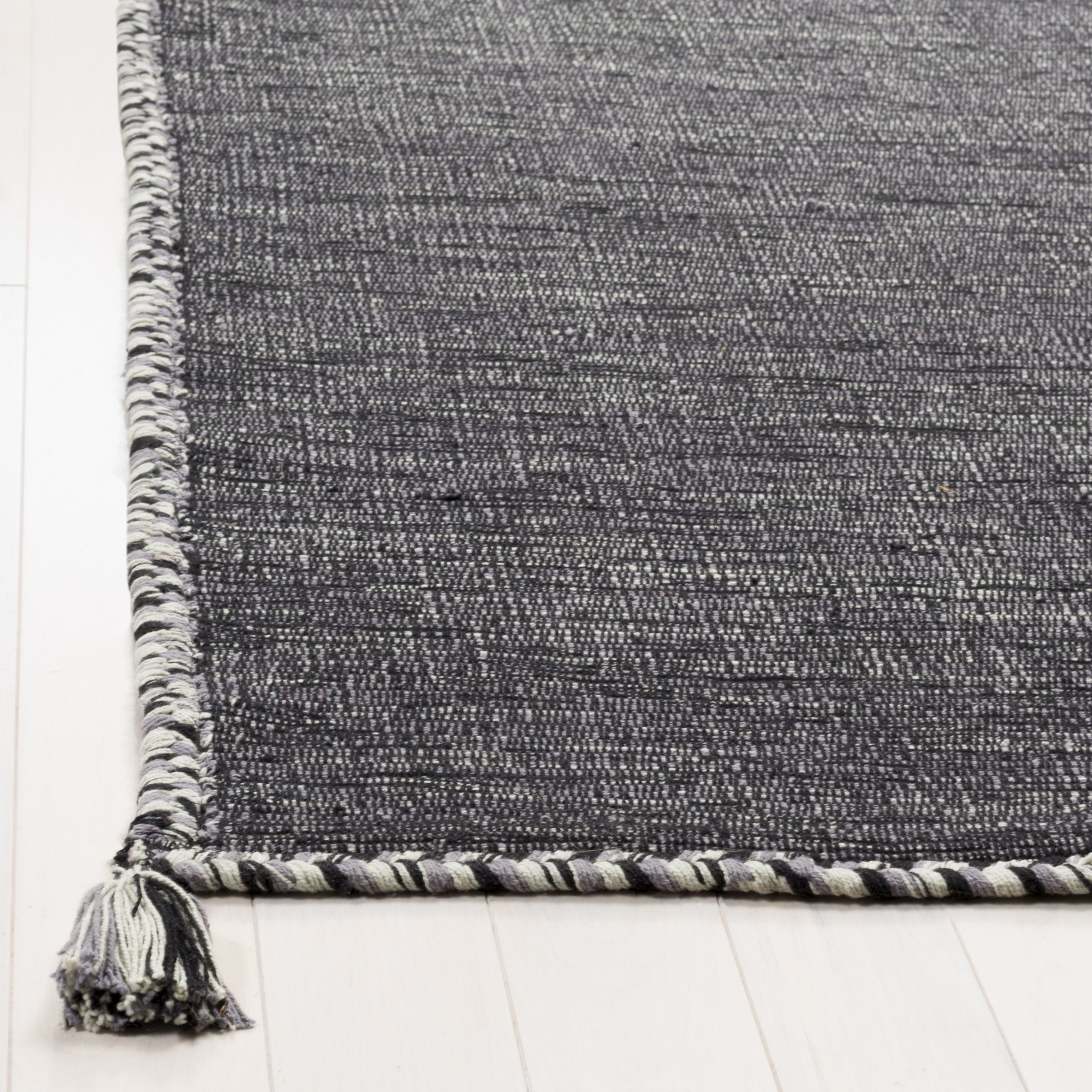 SAFAVIEH Montauk Bijar Solid Cotton Runner Rug, Grey/Black, 2'3" x 11'7"