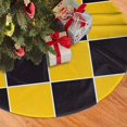thumbnail image 2 of Falda para árbol de Navidad con diseño de tablero de ajedrez en amarillo y negro, suave y divertida, decoración navideña de granja, 48", 2 of 4