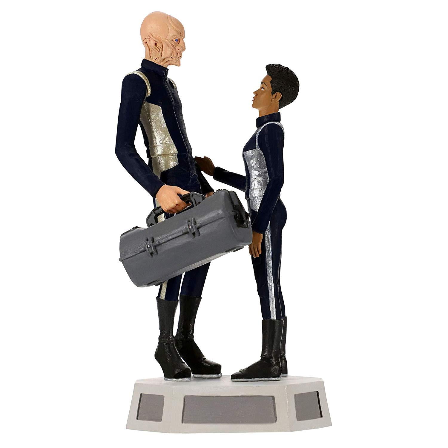 Hallmark Keepsake 2019 Star Trek Saru and Burnham Ornament New Box.