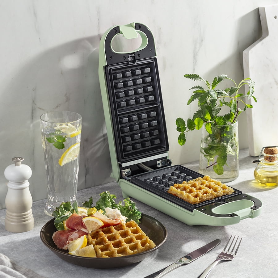 Aroma Swap & Flip Waffle Maker, New