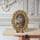 thumbnail image 4 of Marco de fotos de estilo europeo Soporte de imagen Rectángulo Colgante de pared de escritorio Exhibición de fotos elegante para la decoración del Colco Marco, 4 of 6