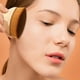 thumbnail image 4 of Brocha para base bronceadora para rostro y cuerpo. Brocha para base bronceadora. Brocha de maquillaje perfecta para una cobertura suave y uniforme., 4 of 7