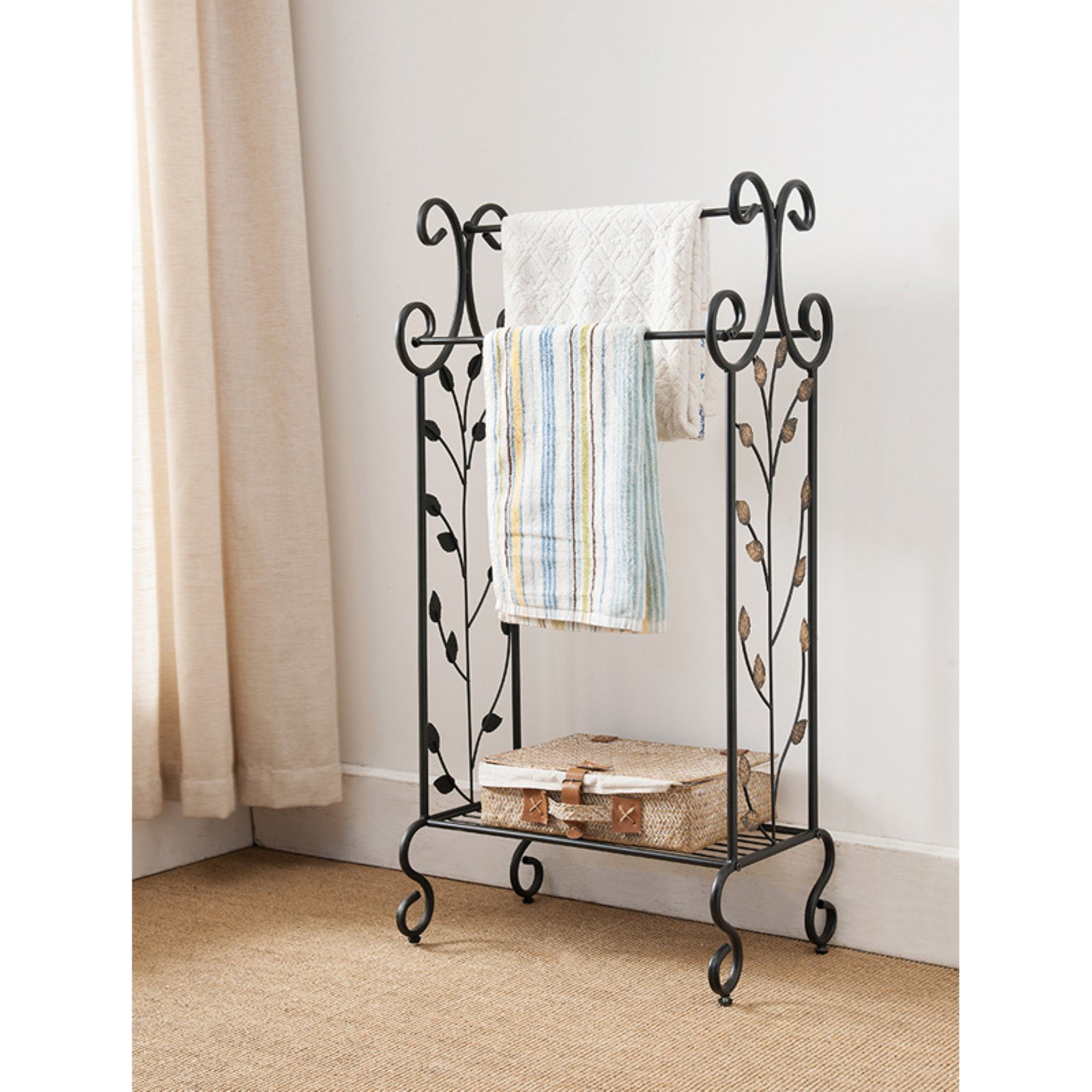 K&B Furniture Black Metal Bathroom Towel Rack