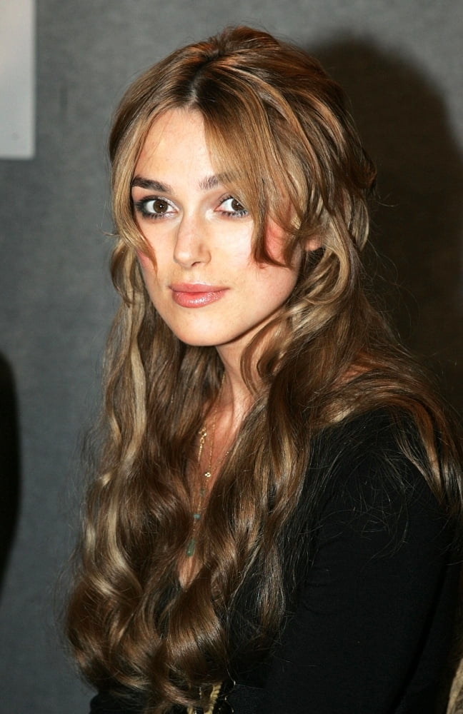 Keira Knightley At The Press Conference For Pride & Prejudice Premiere ...