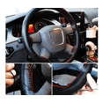 thumbnail image 4 of Funda De Volante De Piel Genuina Perforada Negra con Linea Roja 38 Cm, 4 of 5