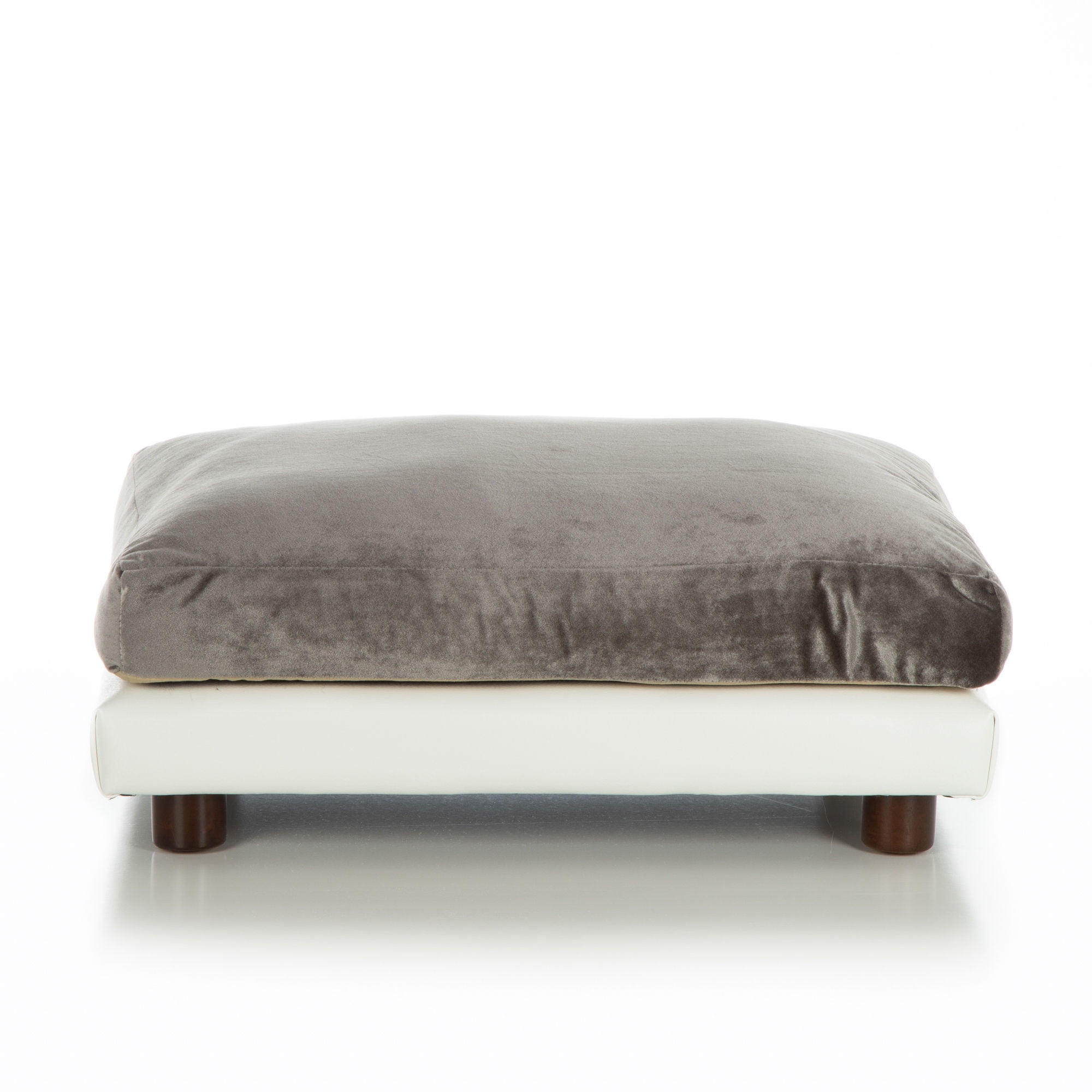 Club Nine Pets Milo Orthopedic Dog Bed, Medium, Pewter.