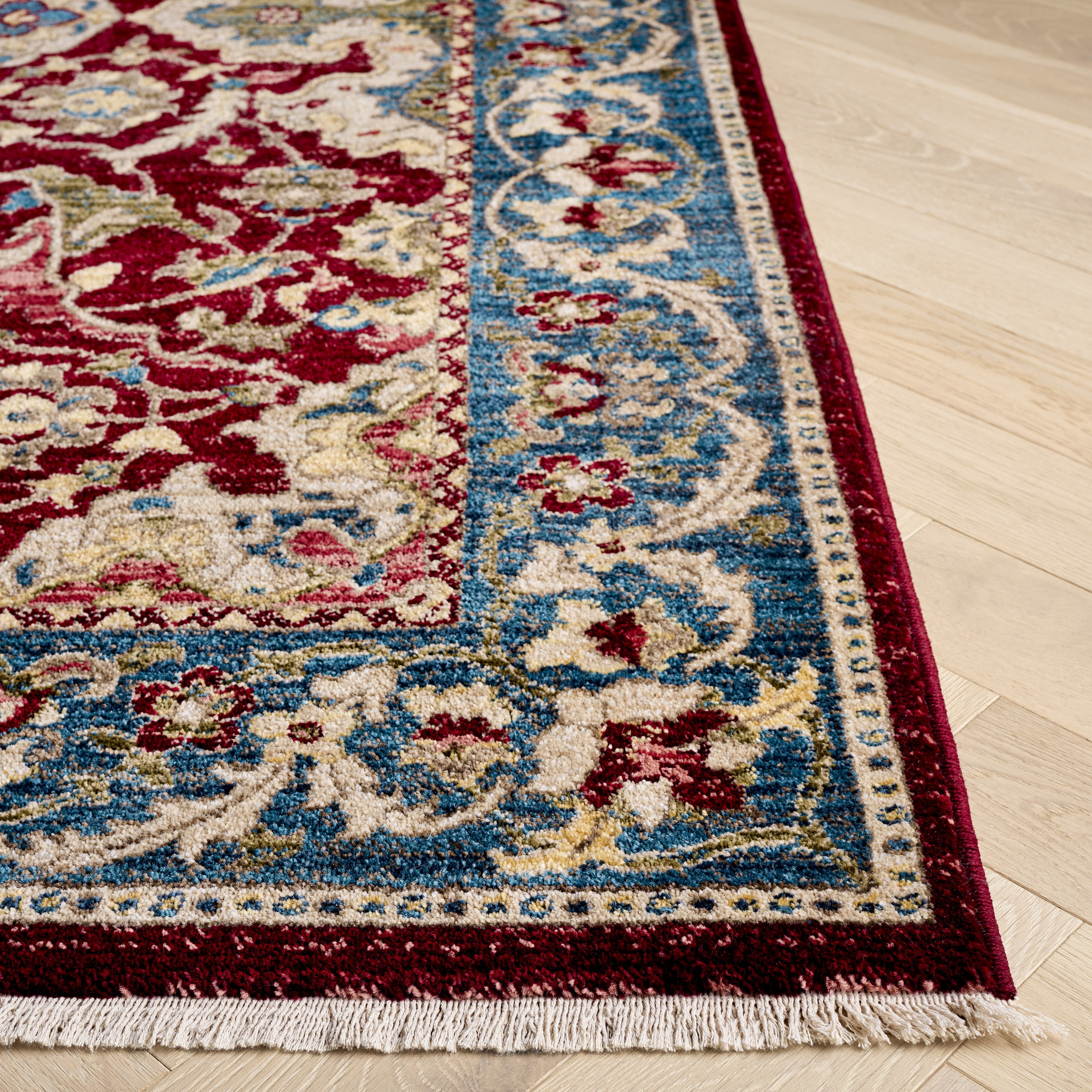Safavieh Kashan Vincent Oriental Area Rug, Red/Blue, 3'3" x 3'3" Square